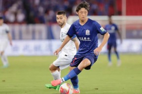熊猫体育-中超赛后走向成谜，上海申花远射贴柱，压力陡增，心理建设被强调