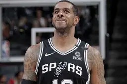 熊猫体育官网首页-圣安东尼奥马刺发布备战花絮；加时末段迎来里程碑；NBA季后赛任务艰巨；身体对抗强度拉满