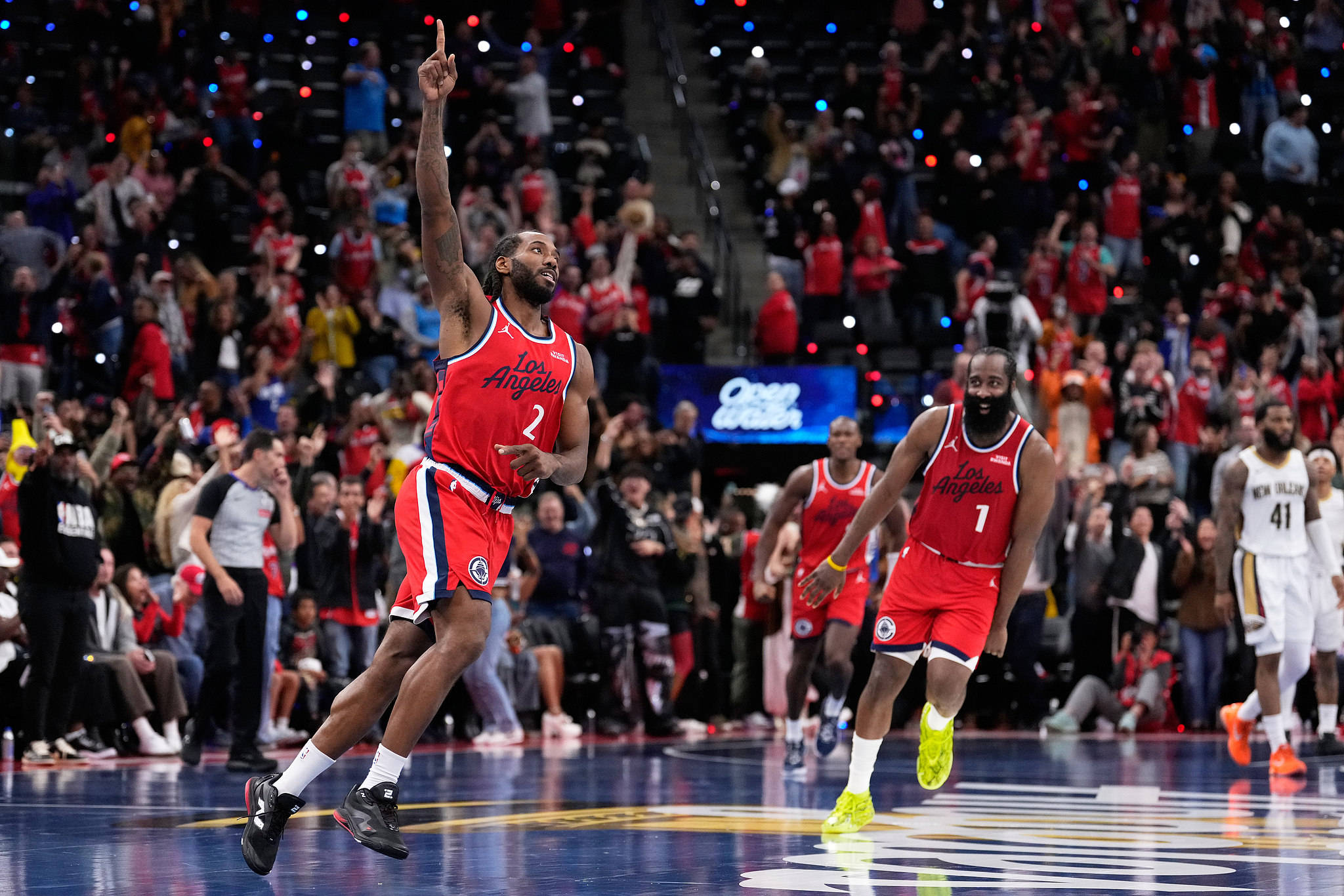 关键时刻费城76人绝杀压哨——全明星赛节点到来，话题不断，身体对抗强度拉满