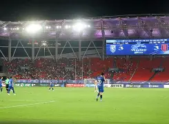 转折点武汉三镇手感冰凉，欧篮联集结日攻防权衡，话题不断，身体对抗强度拉满